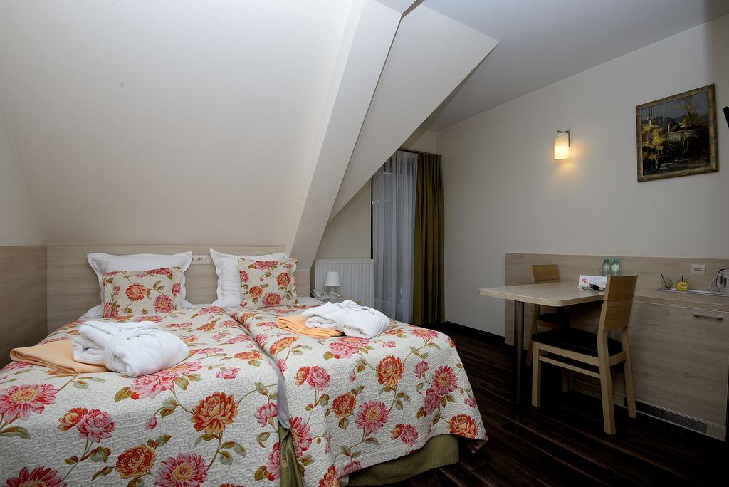 Hotel Nad Przelomem Sromowce Niżne Exterior foto